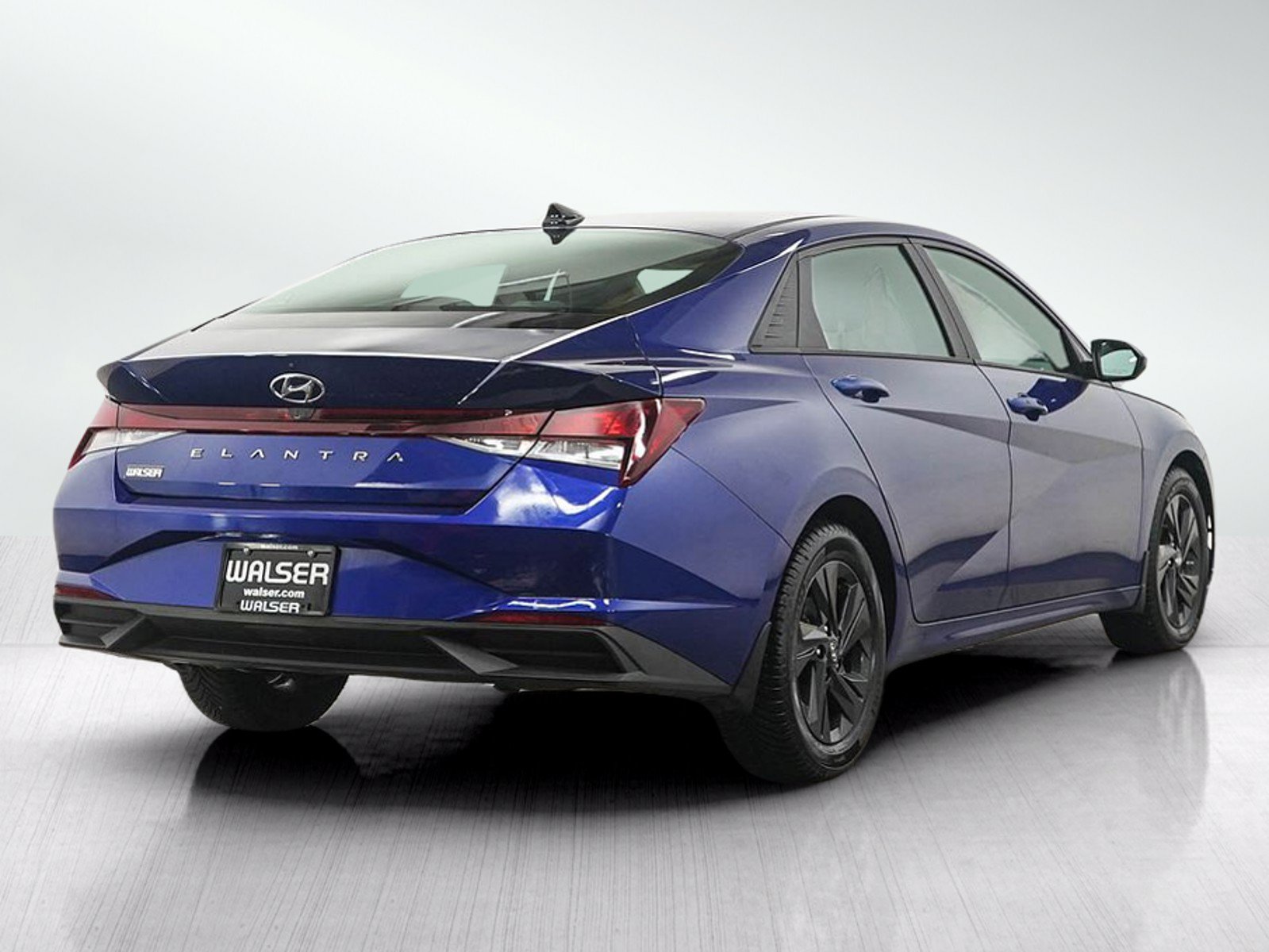 Used 2023 Hyundai Elantra SEL FWD image 5