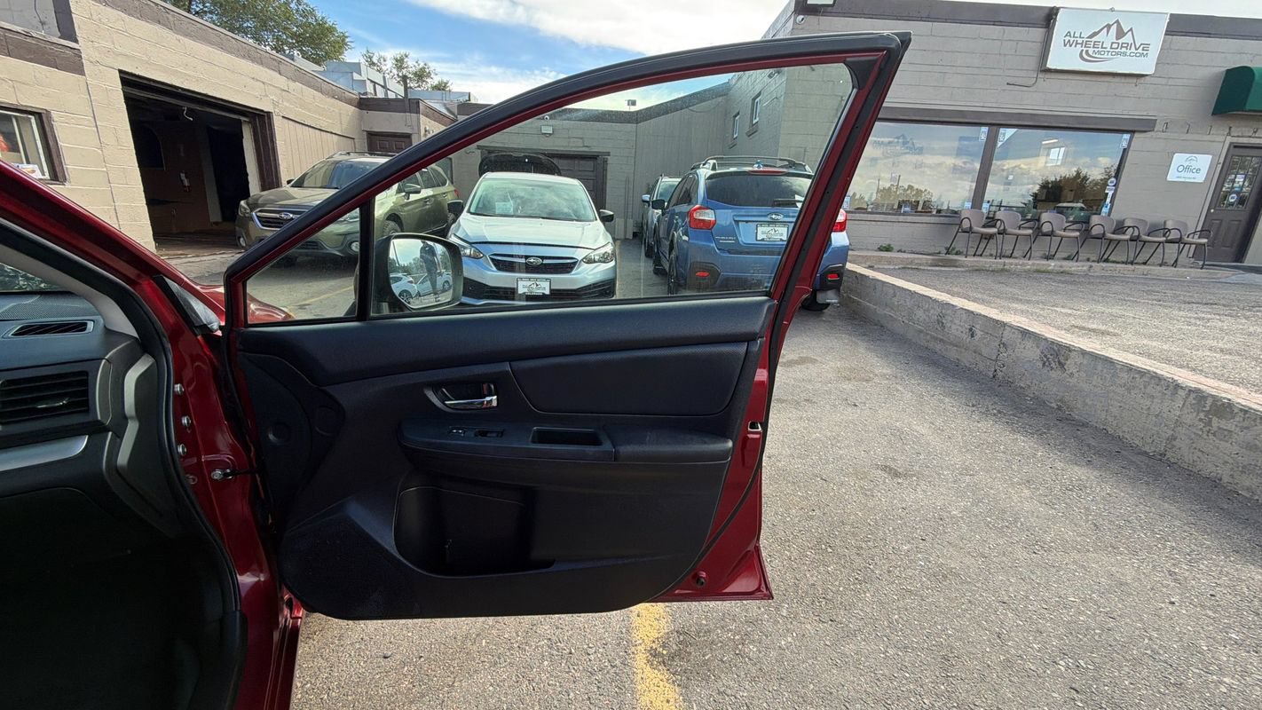 Used 2012 Subaru Impreza 2.0i Limited AWD/4WD image 10