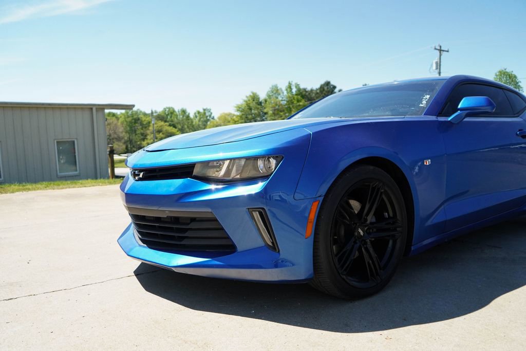 Used 2016 Chevrolet Camaro LT w/ Technology Package image 11