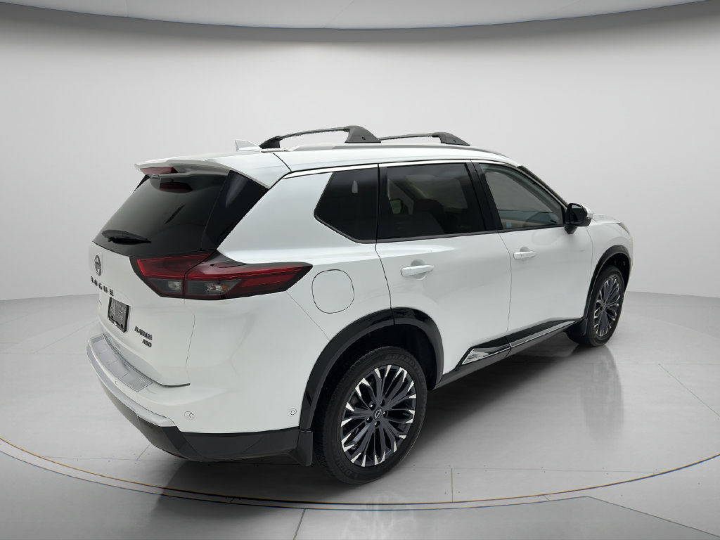 Used 2026 Nissan Rogue Platinum w/ Platinum Premium Package AWD/4WD image 5