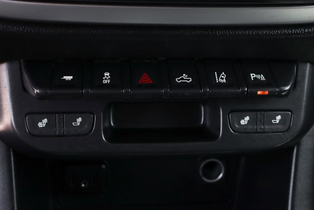 Used 2020 Chevrolet Colorado LT w/ Colorado RST Special Edition image 39