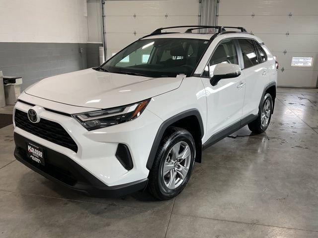 Used 2023 Toyota RAV4 XLE w/ Convenience Package image 3