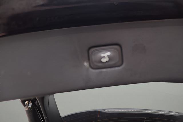 Used 2022 Ford Edge Titanium image 16