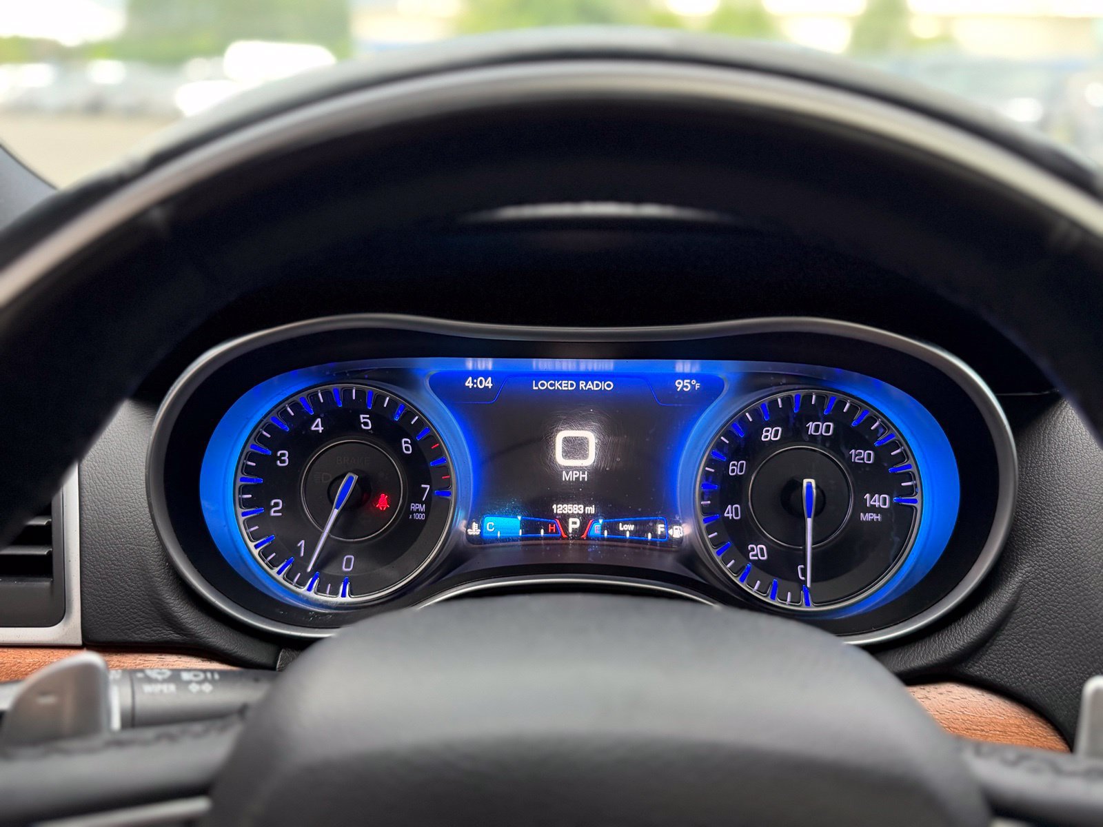 Used 2015 Chrysler 300 C Platinum w/ Harman/Kardon Audio Group RWD image 30