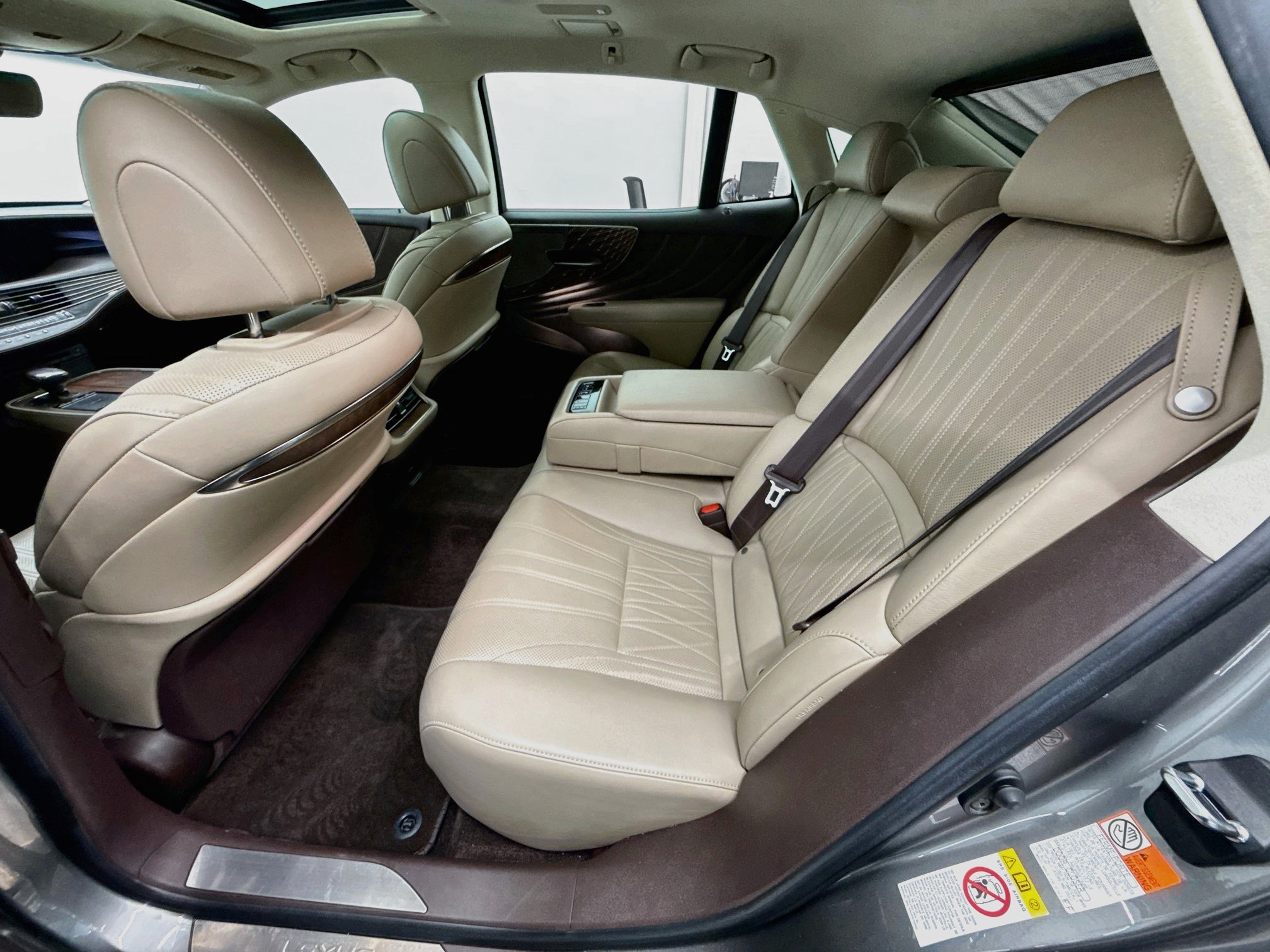 Used 2018 Lexus LS 500 w/ Interior Upgrade Package RWD image 30