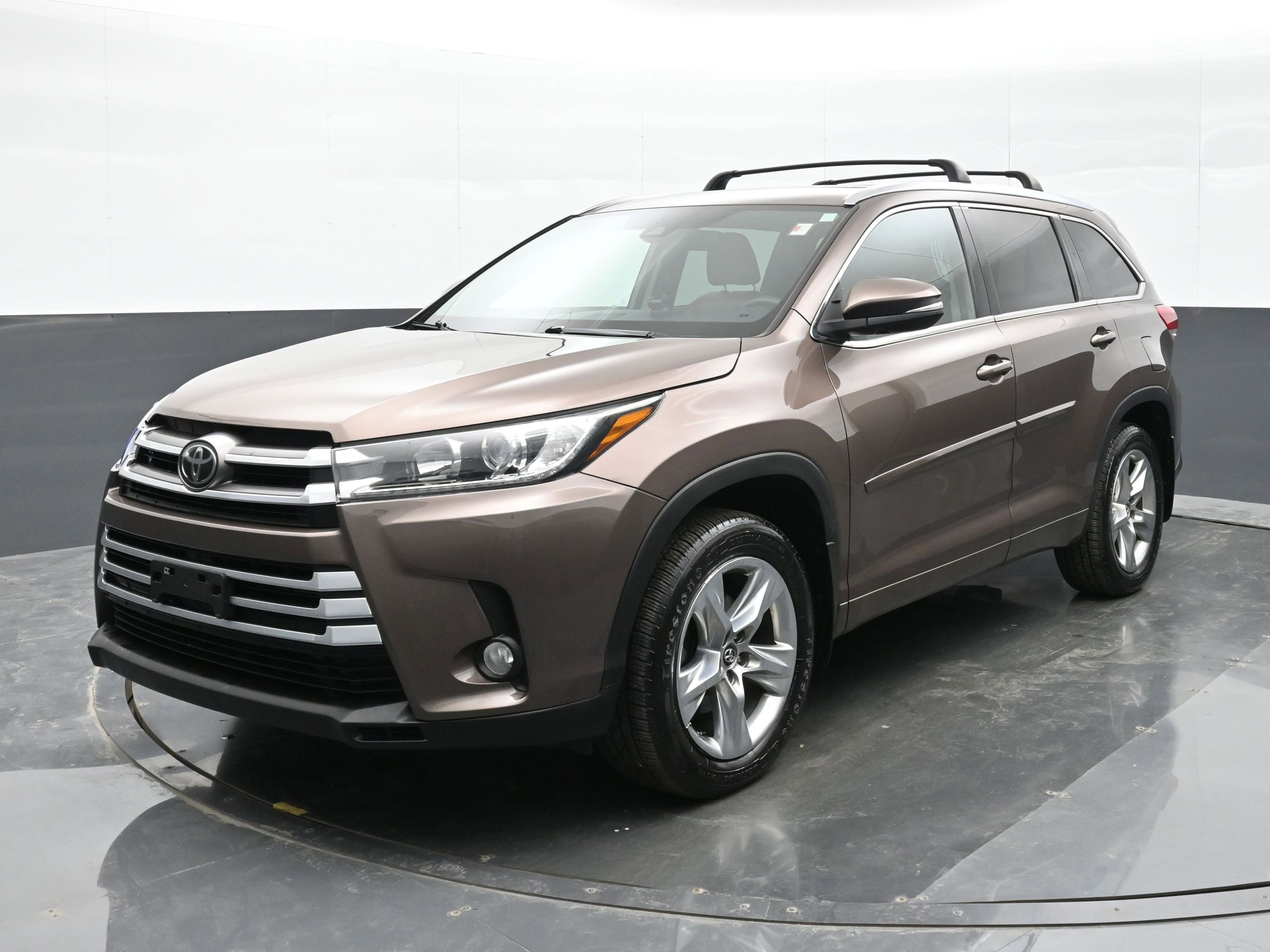 Used 2018 Toyota Highlander Limited w/ Protection Package #3 image 8