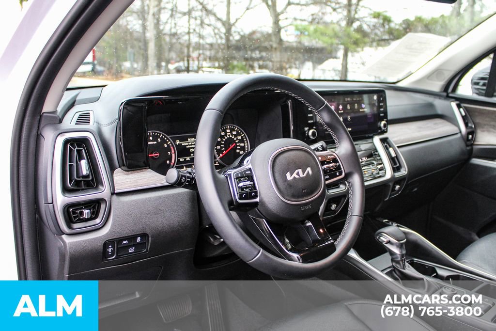 Used 2023 Kia Sorento EX image 25