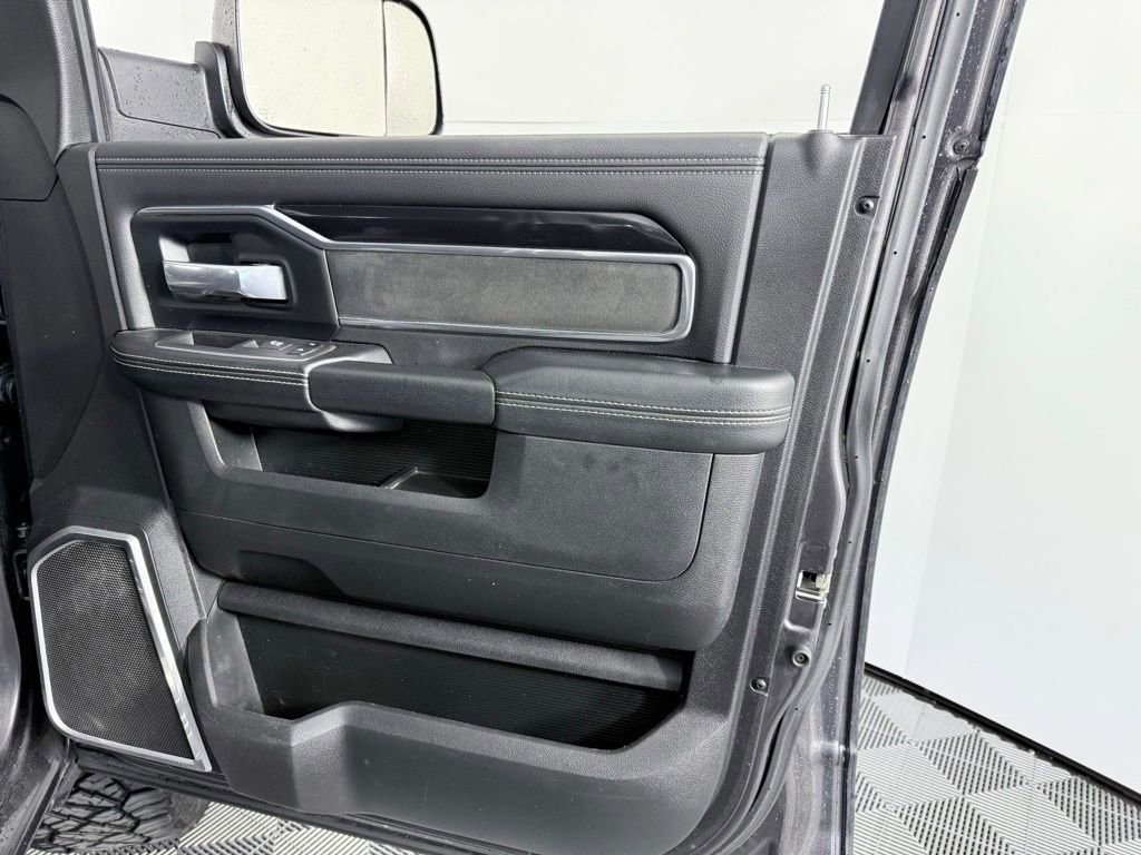 Used 2021 RAM 2500 Laramie w/ Night Edition image 10