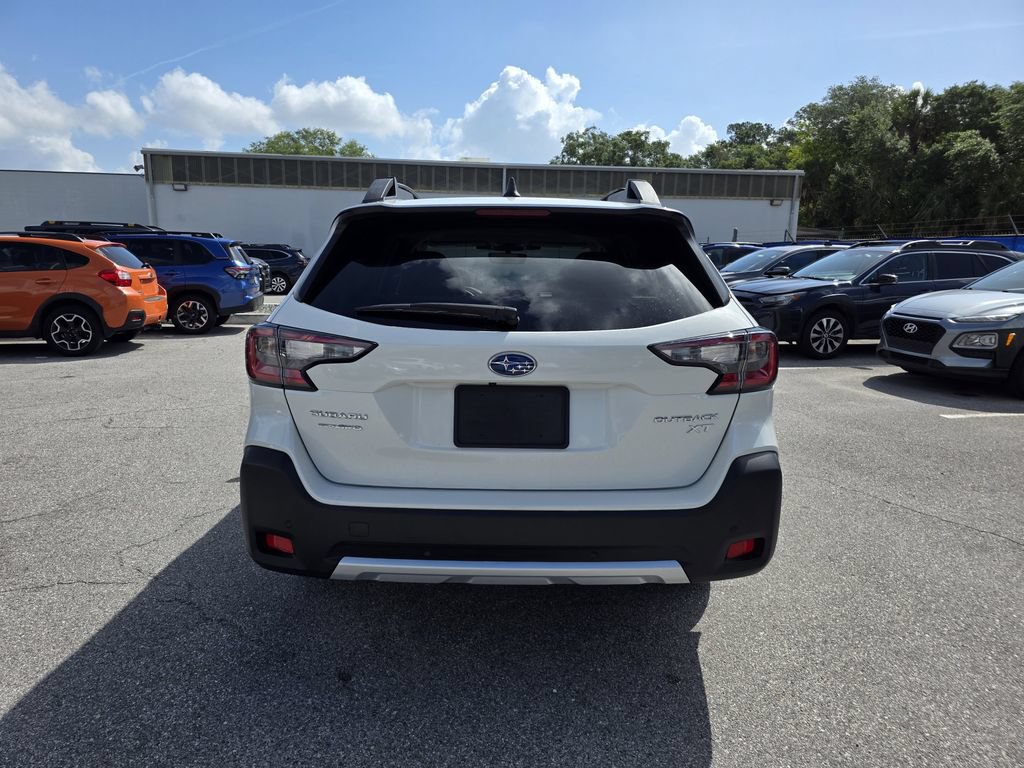 Used 2025 Subaru Outback Limited XT AWD/4WD image 4