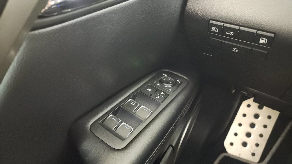Used 2020 Lexus RX 450h F Sport w/ Accessory Package AWD/4WD image 15