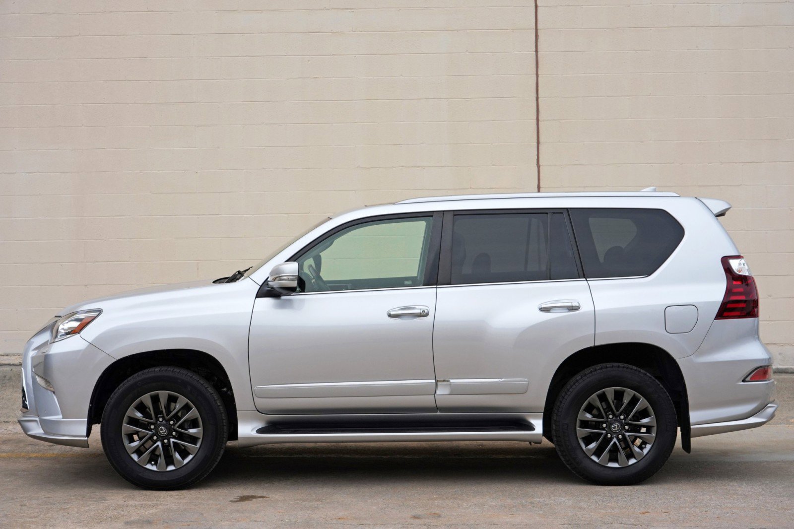 Used 2017 Lexus GX 460 Premium AWD/4WD image 50