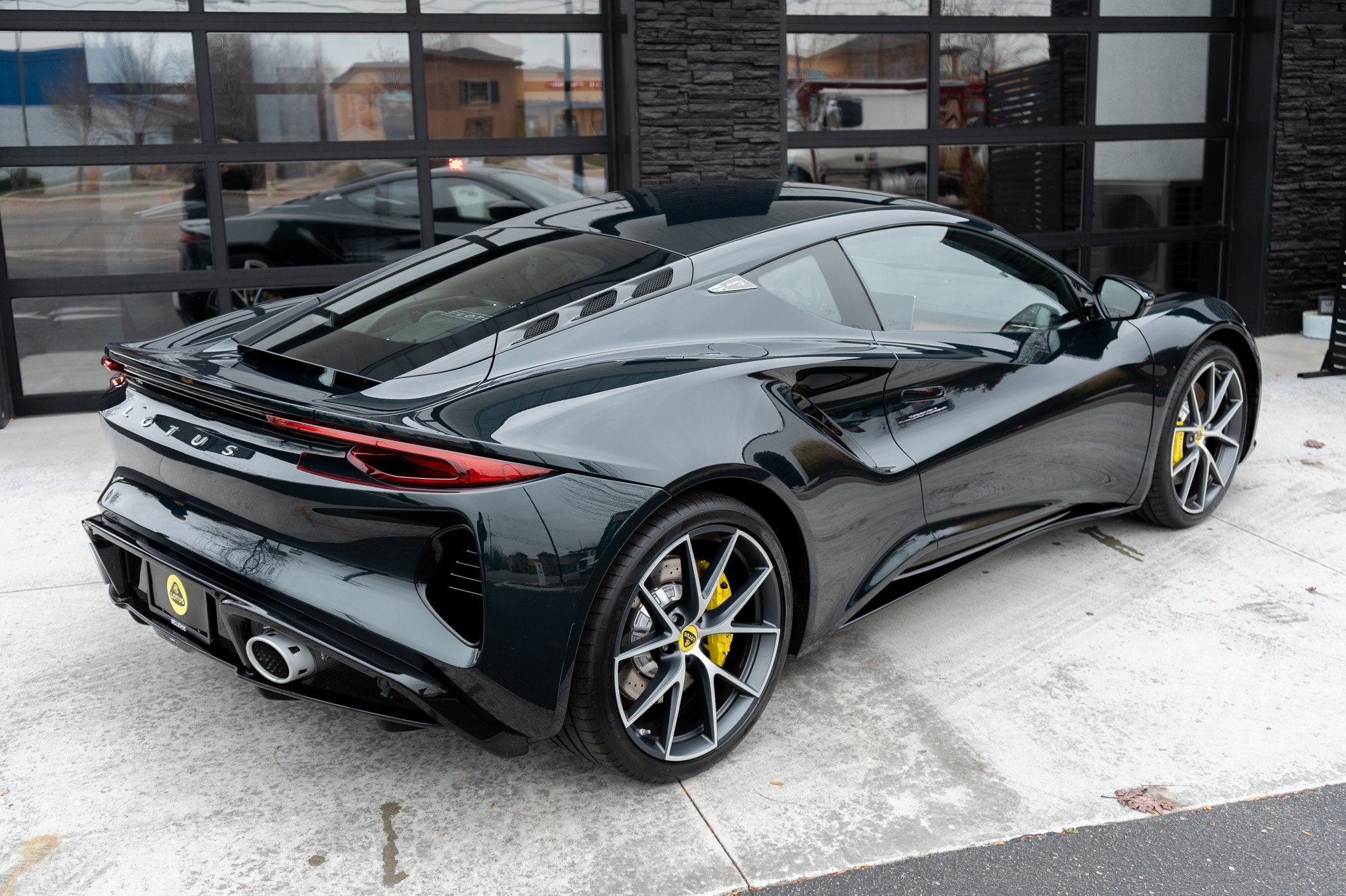 Used 2025 Lotus Emira image 11