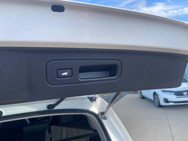 New 2026 Honda Pilot Touring image 17