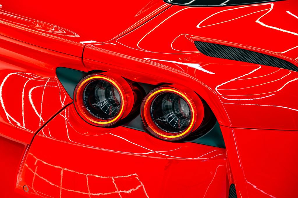 Used 2021 Ferrari 812 GTS RWD image 32