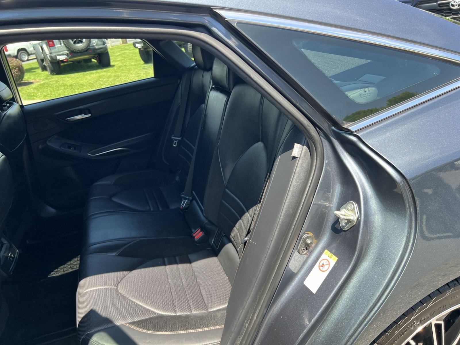 Used 2019 Toyota Avalon XSE w/ All Weather Liner Package FWD image 24
