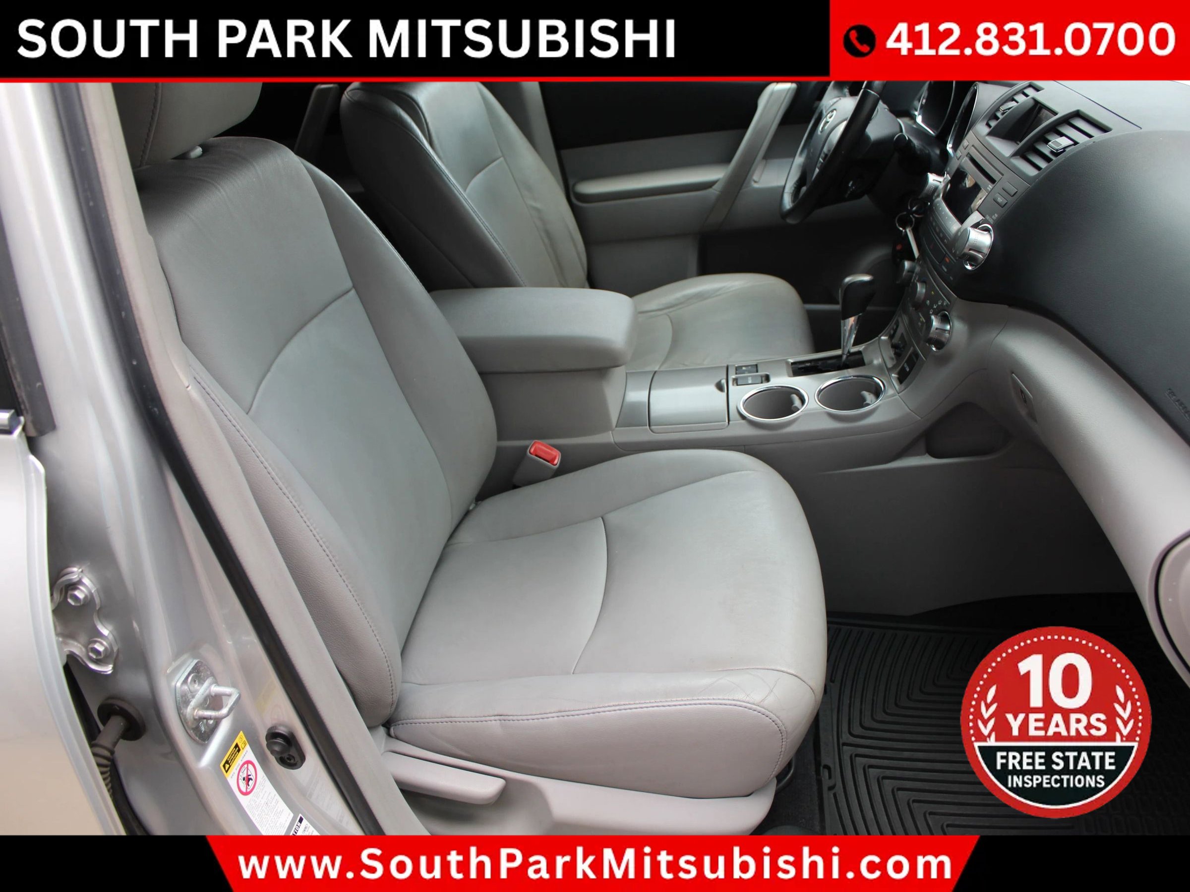 Used 2011 Toyota Highlander SE w/ Tow Pkg image 19