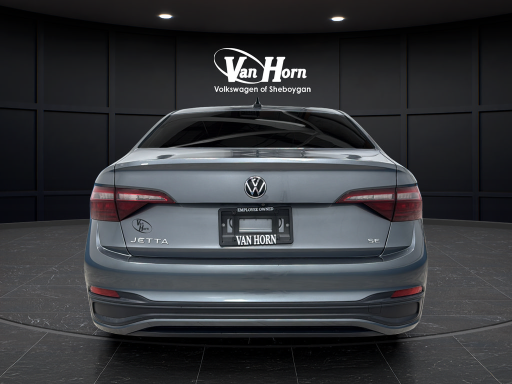 Used 2022 Volkswagen Jetta SE FWD image 6