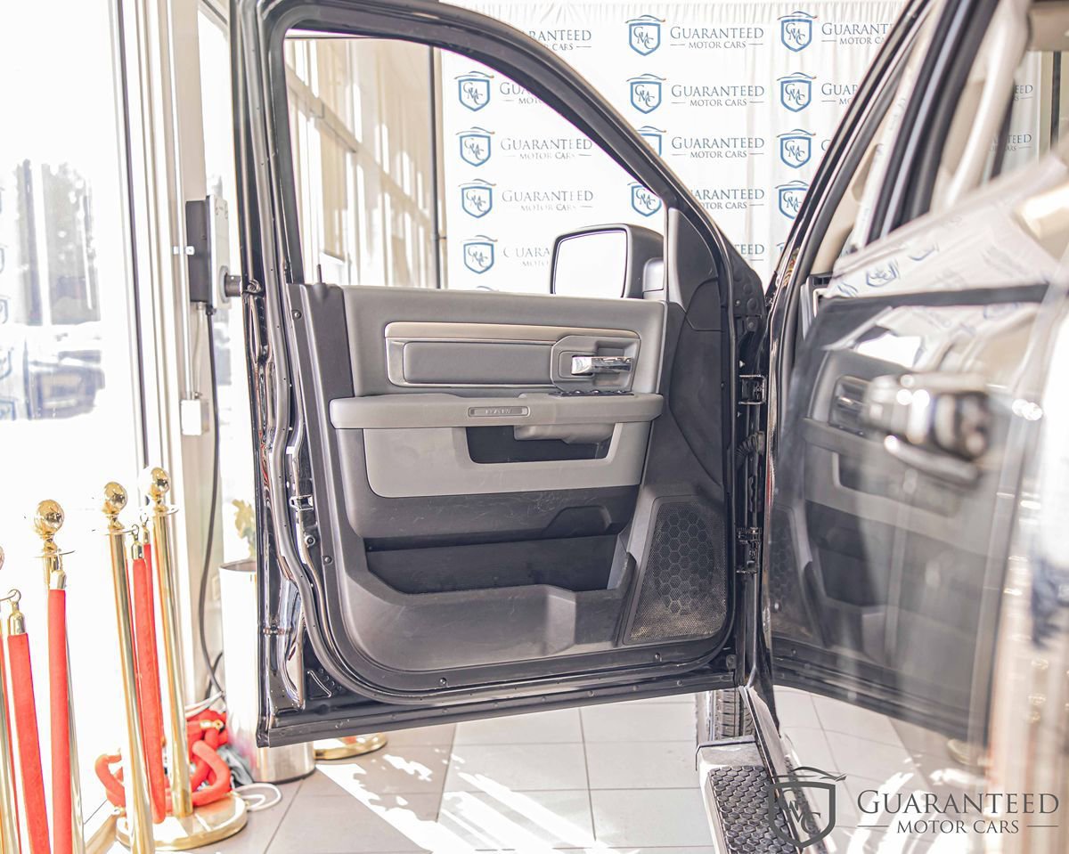 Used 2020 RAM 1500 Classic SLT w/ Luxury Group image 28