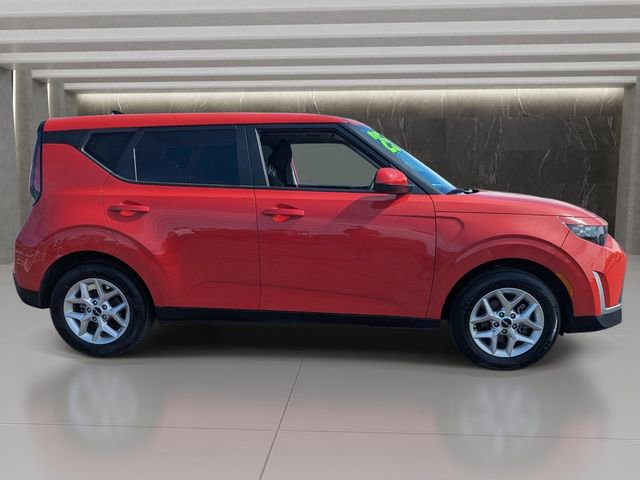 Used 2025 Kia Soul LX w/ LX Technology Package image 7