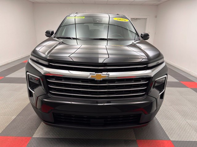 Used 2026 Chevrolet Traverse LT AWD/4WD image 2