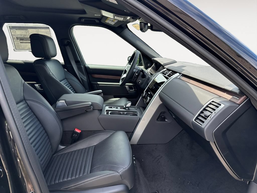 New 2026 Land Rover Discovery S AWD/4WD image 15