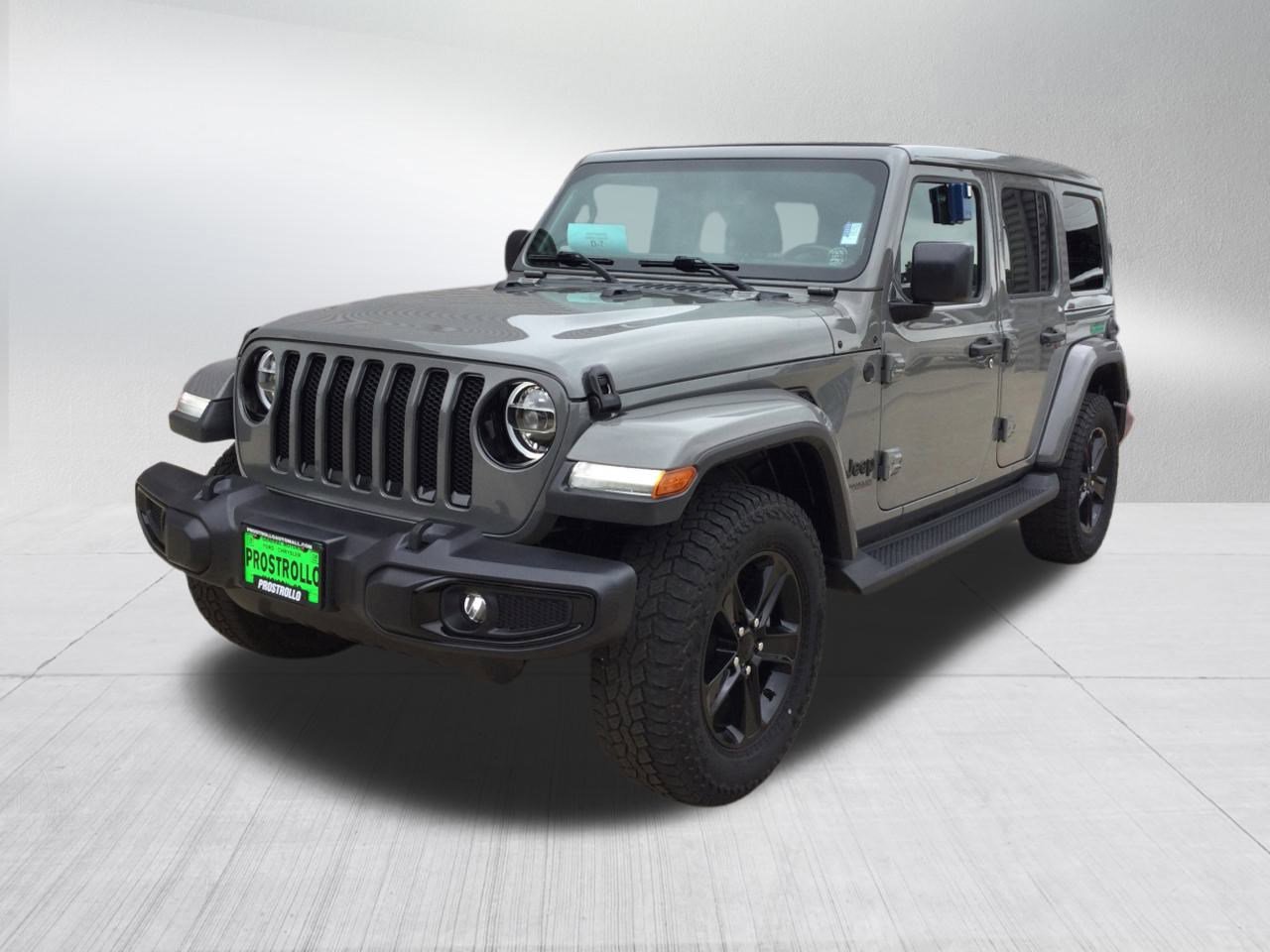 Used 2020 Jeep Wrangler Unlimited Sahara image 2
