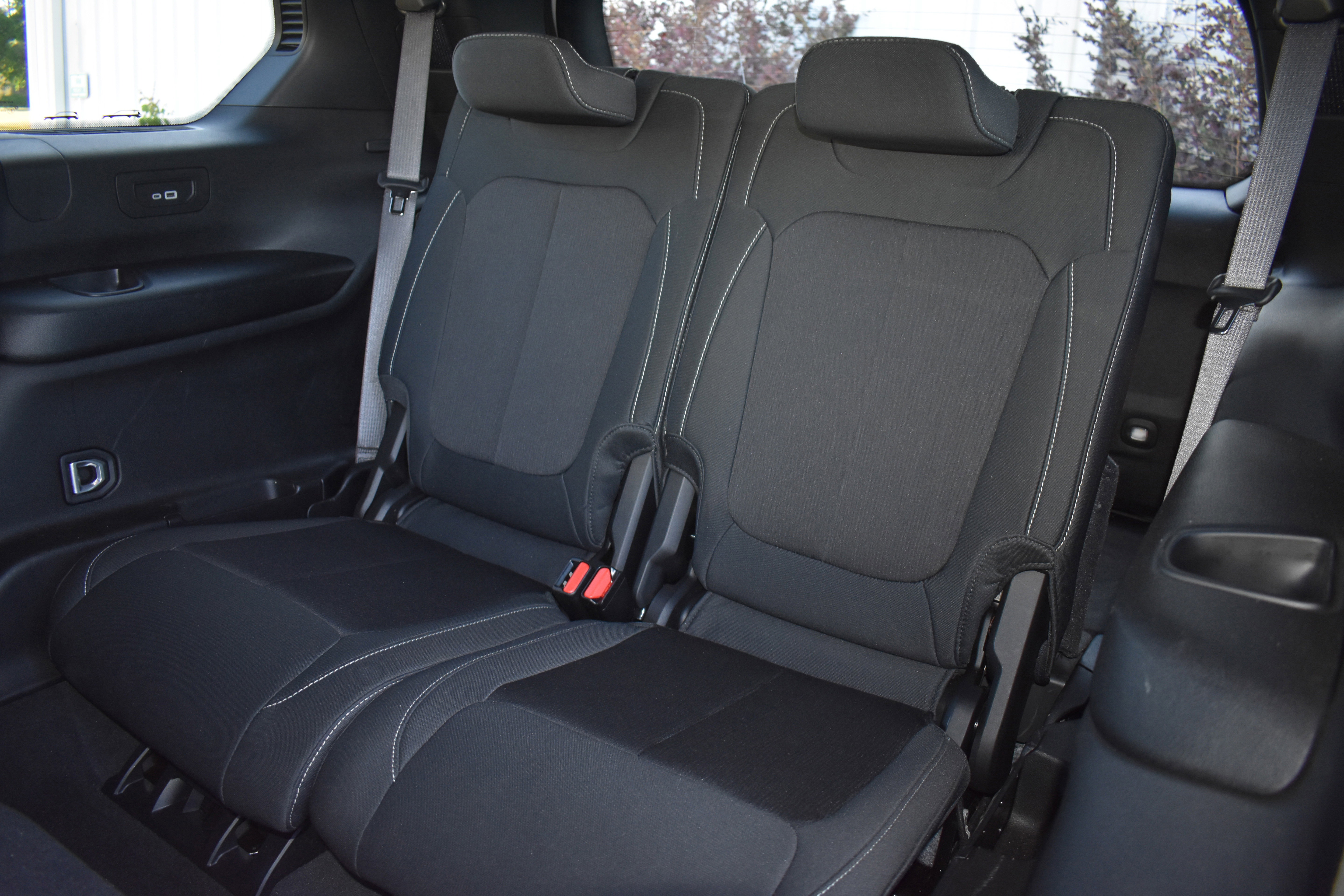 Used 2024 Jeep Grand Cherokee L Laredo w/ Luxury Tech Group I AWD/4WD image 27