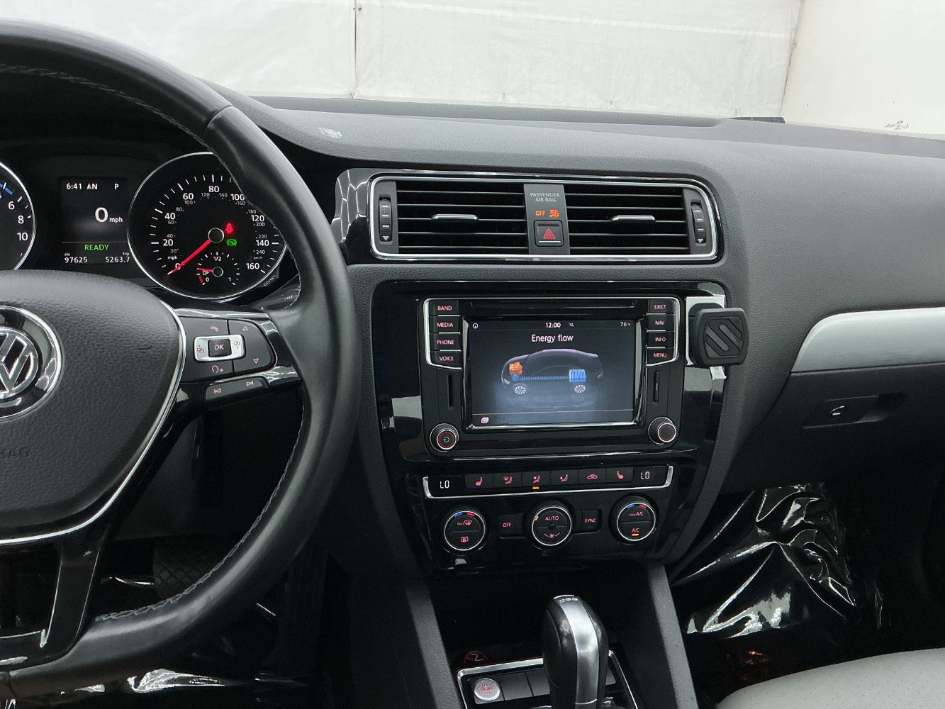 Used 2016 Volkswagen Jetta SEL Premium FWD image 34