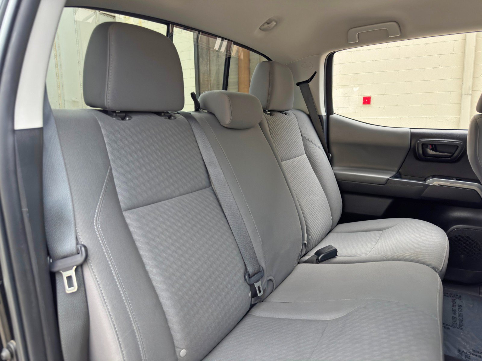 Used 2022 Toyota Tacoma SR5 RWD image 32