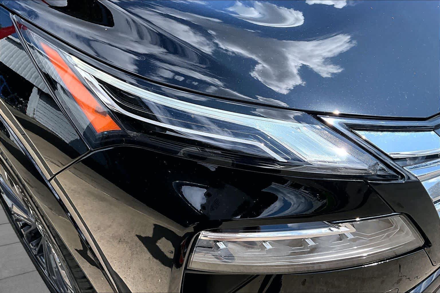 Certified 2025 Nissan Rogue Platinum w/ Platinum Premium Package FWD image 28