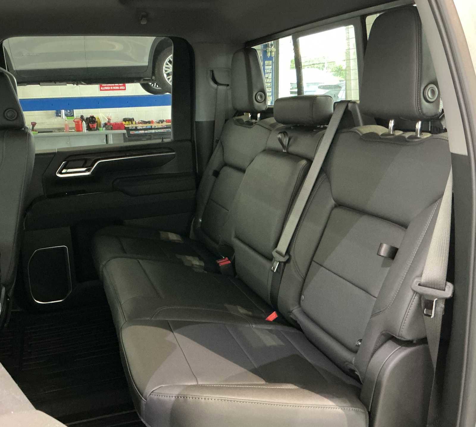 New 2026 GMC Sierra 2500 SLT w/ SLT Premium Package image 24
