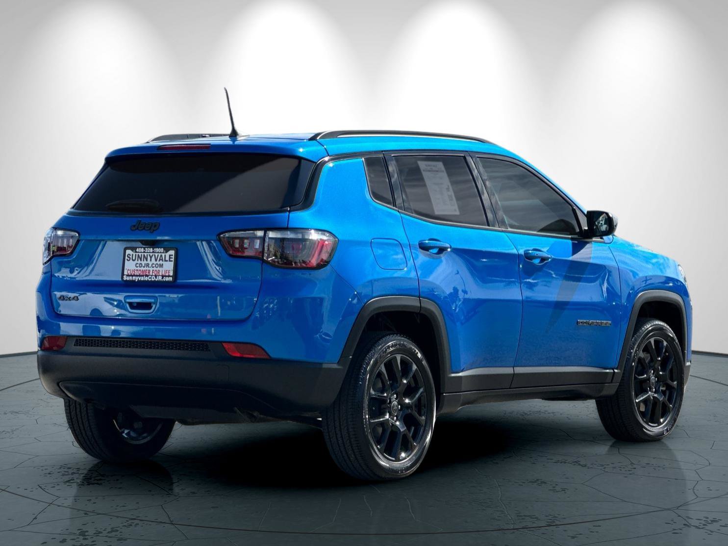 Certified 2026 Jeep Compass Latitude AWD/4WD image 4