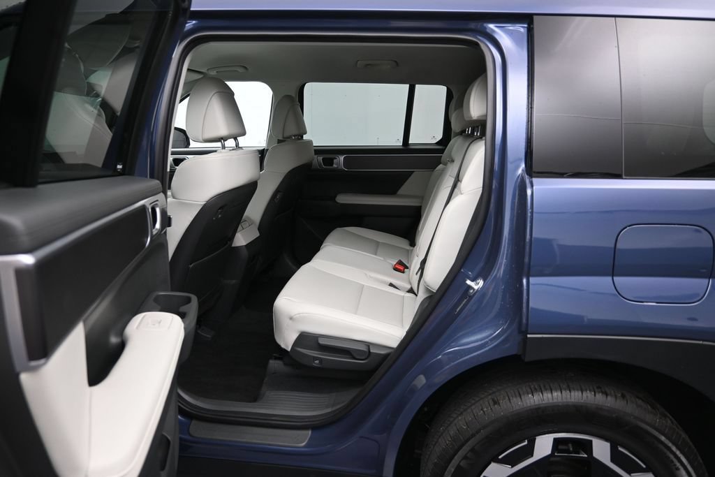 Used 2026 Hyundai Santa Fe SEL FWD image 23