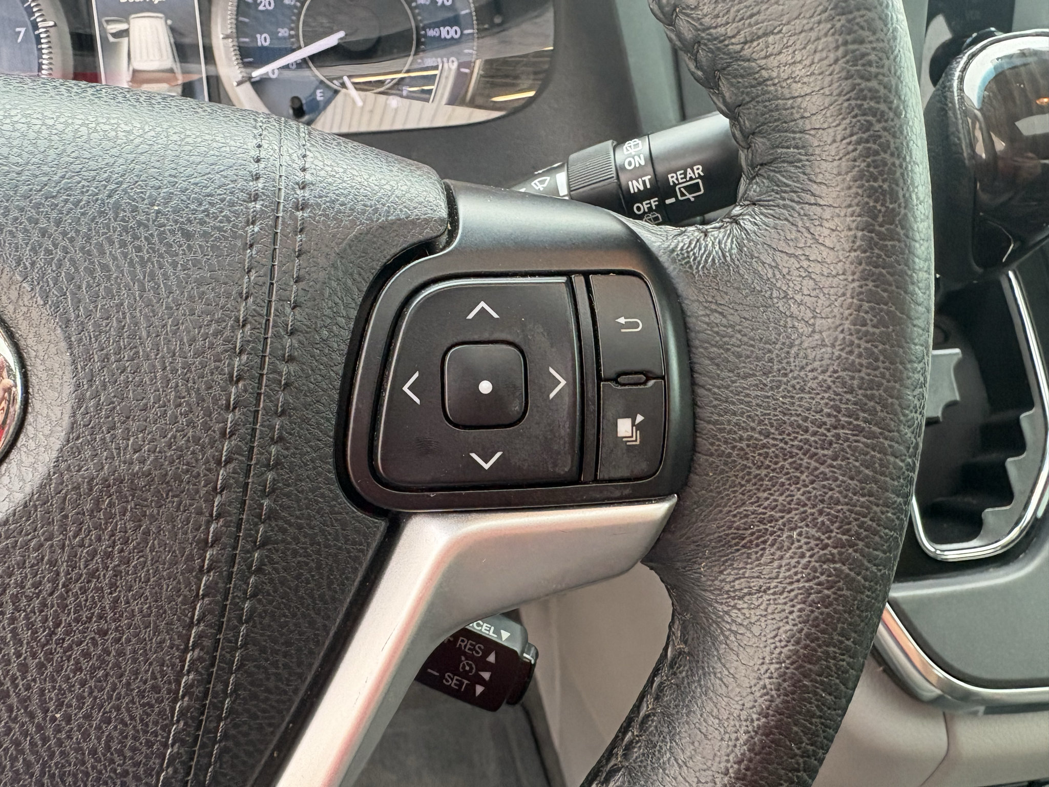 Used 2017 Toyota Sienna XLE FWD image 14