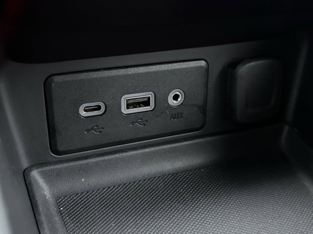 Used 2023 GMC Terrain SLE w/ Driver Convenience Package image 26