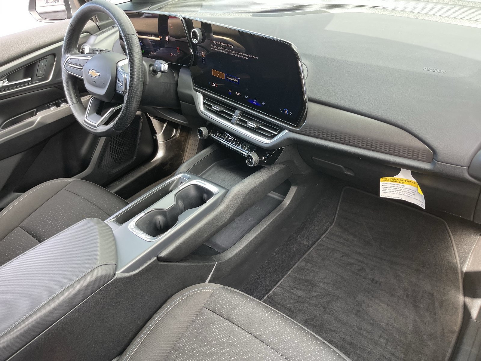 Used 2025 Chevrolet Equinox EV LT FWD image 13