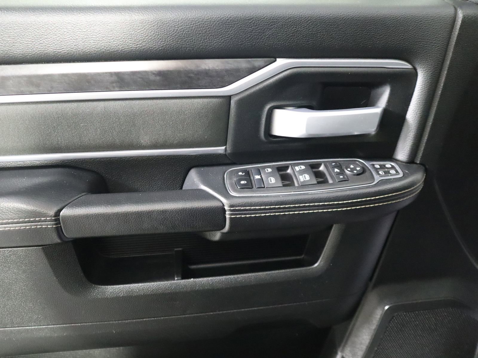 Used 2024 RAM 2500 Big Horn image 26