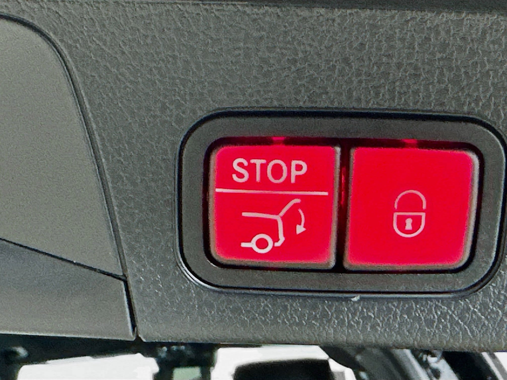 Used 2026 Mercedes-Benz GLB 250 4MATIC image 34