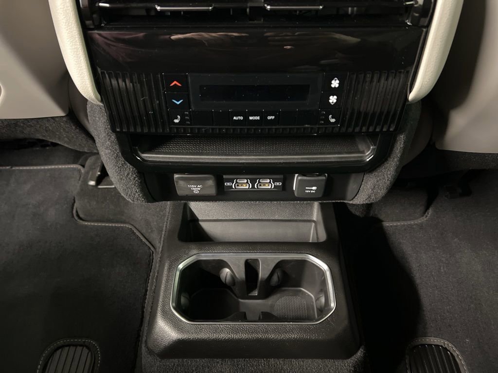 Used 2022 Jeep Wagoneer Series II w/ Flexible Seating Group image 36