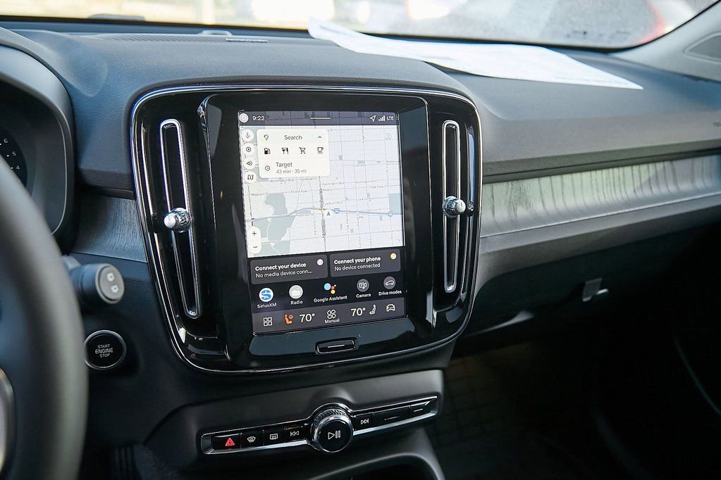 New 2026 Volvo XC40 B5 Ultra w/ Protection Package Premier image 15