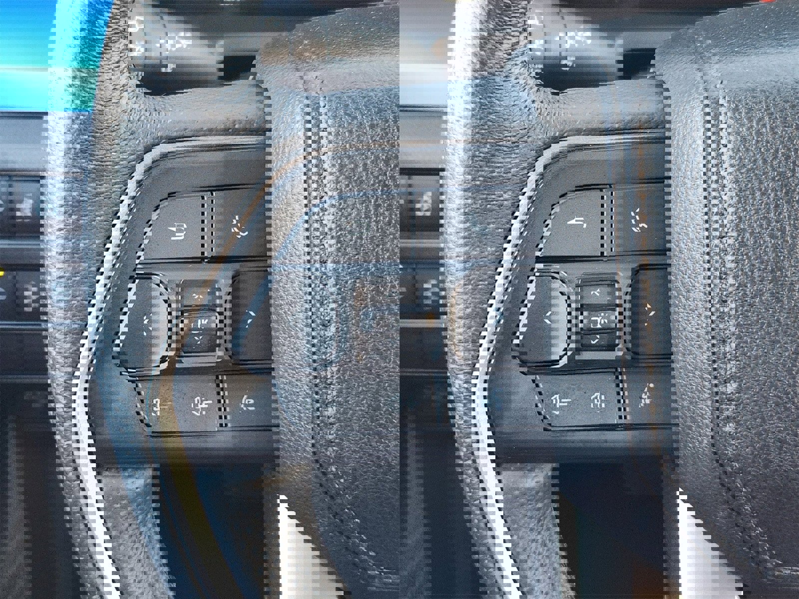 Used 2025 Toyota Tacoma TRD Off-Road image 38