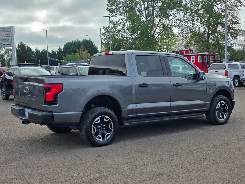 Used 2023 Ford F150 Lightning XLT image 27