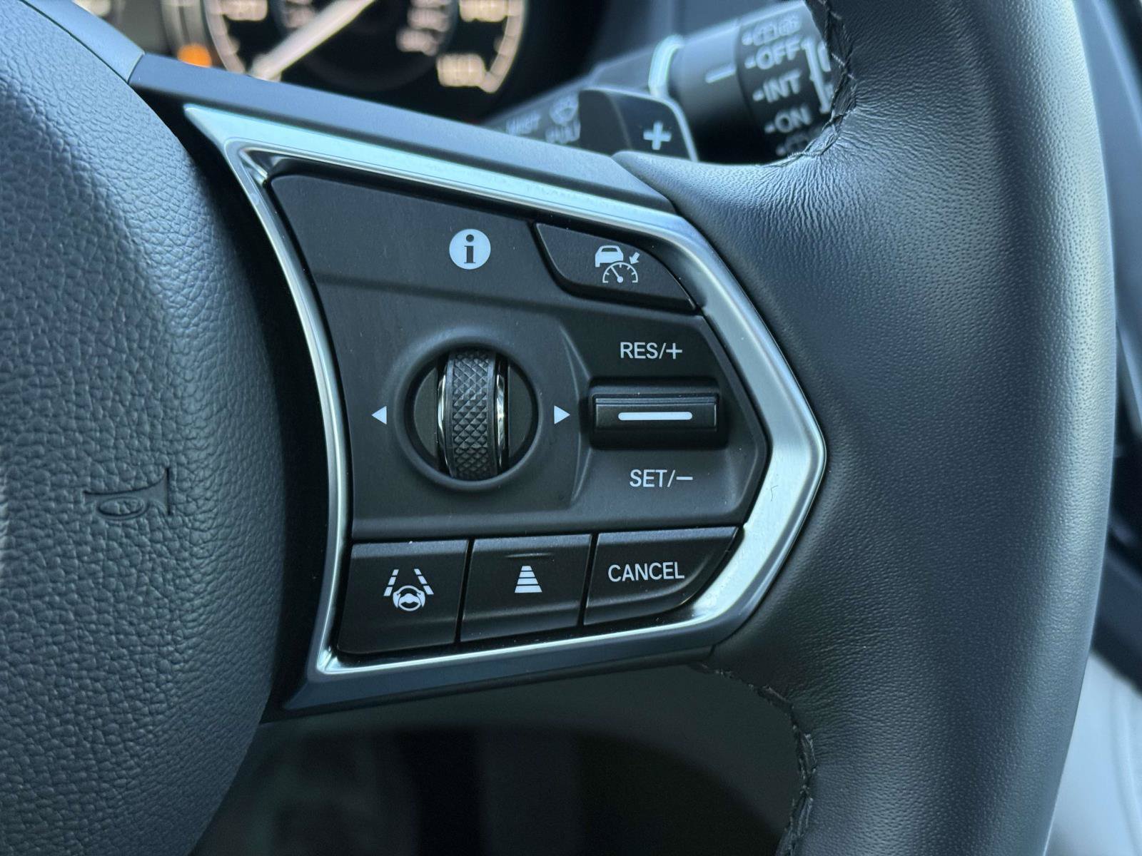 Used 2026 Acura RDX w/ Technology Package AWD/4WD image 23