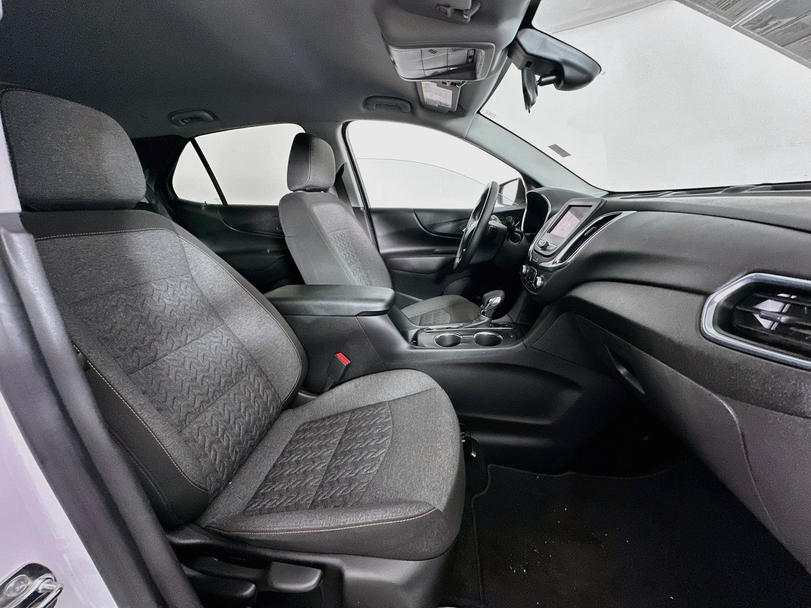 Used 2024 Chevrolet Equinox LT AWD/4WD image 29