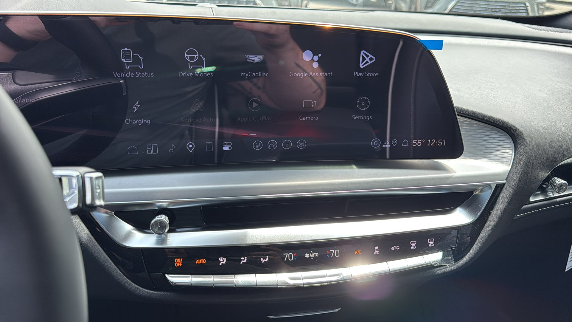New 2026 Cadillac Lyriq V w/ LPO, Onyx Lite Package AWD/4WD image 18