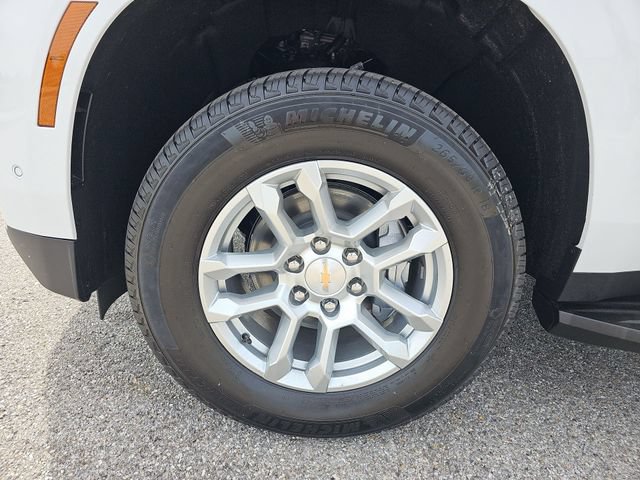 New 2026 Chevrolet Suburban LS w/ Max Trailering Package AWD/4WD image 33