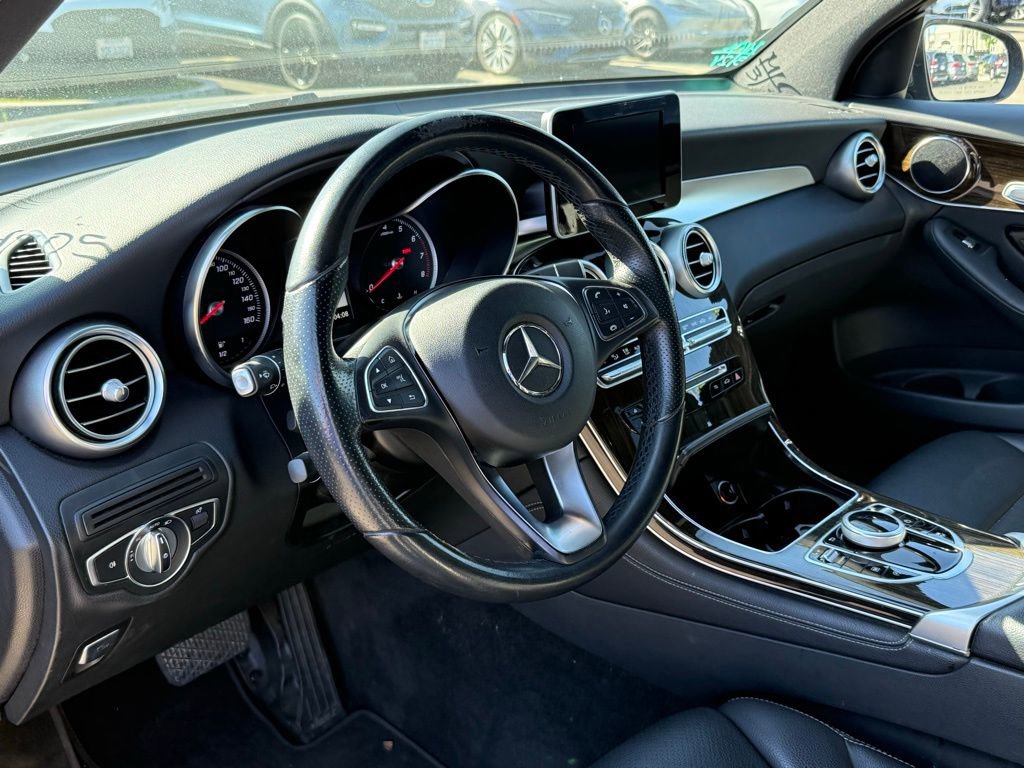 Used 2018 Mercedes-Benz GLC 300 image 2