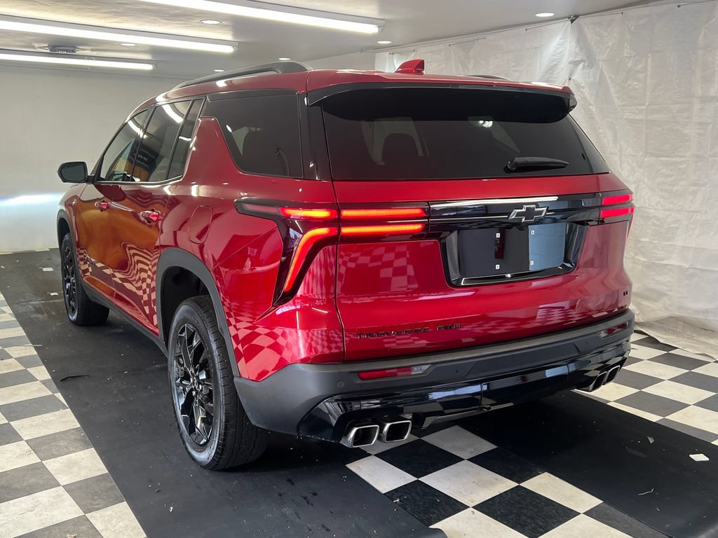 Used 2024 Chevrolet Traverse LT w/ Midnight/Sport Edition AWD/4WD image 10