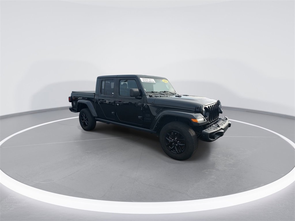 Used 2023 Jeep Gladiator Sport image 2
