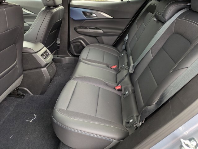New 2025 Chevrolet Equinox EV LT w/ LPO, Blackout Package AWD/4WD image 18